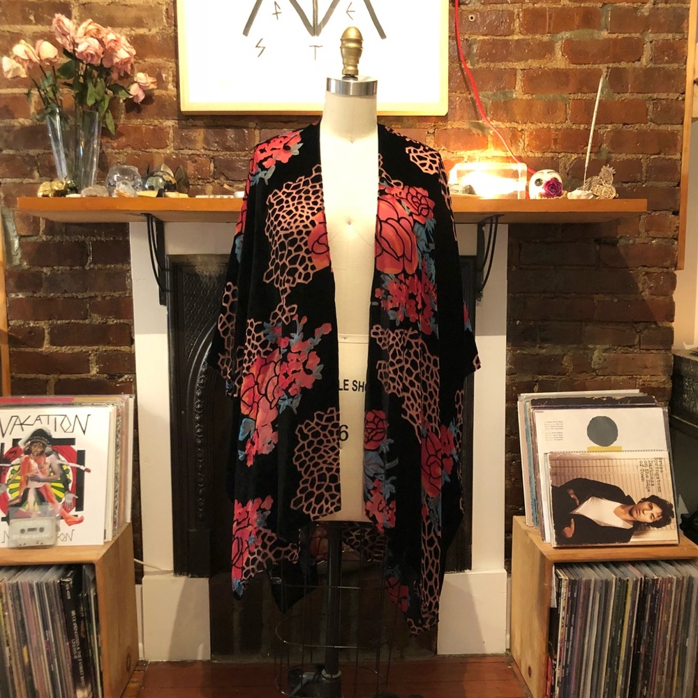 Burnout Velvet 🌹 Kimono 👘